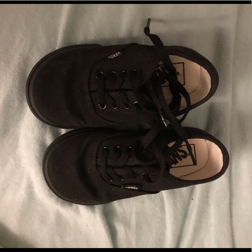 Black toddler vans size 7. WORN ONCE
